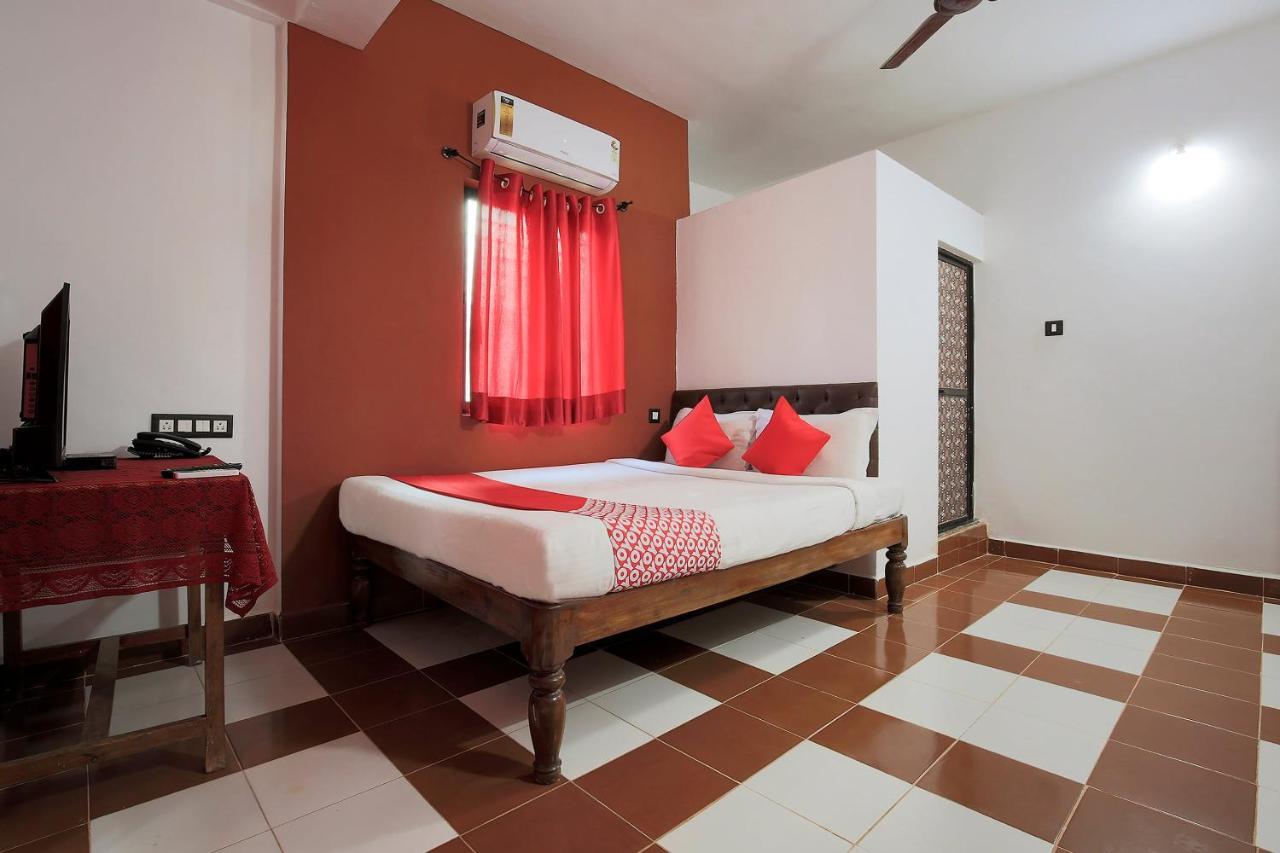 Braganza Guest House Baga Luaran gambar