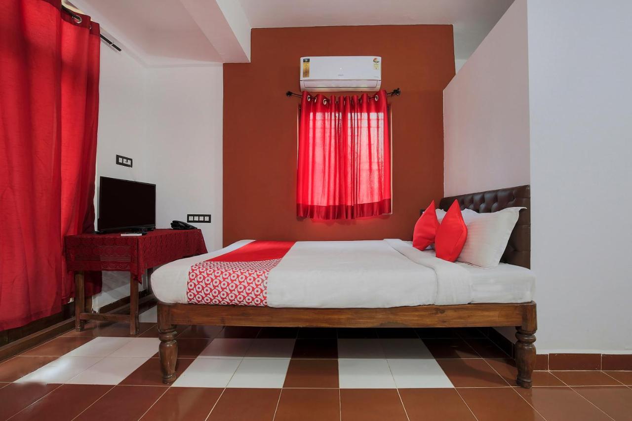Braganza Guest House Baga Luaran gambar